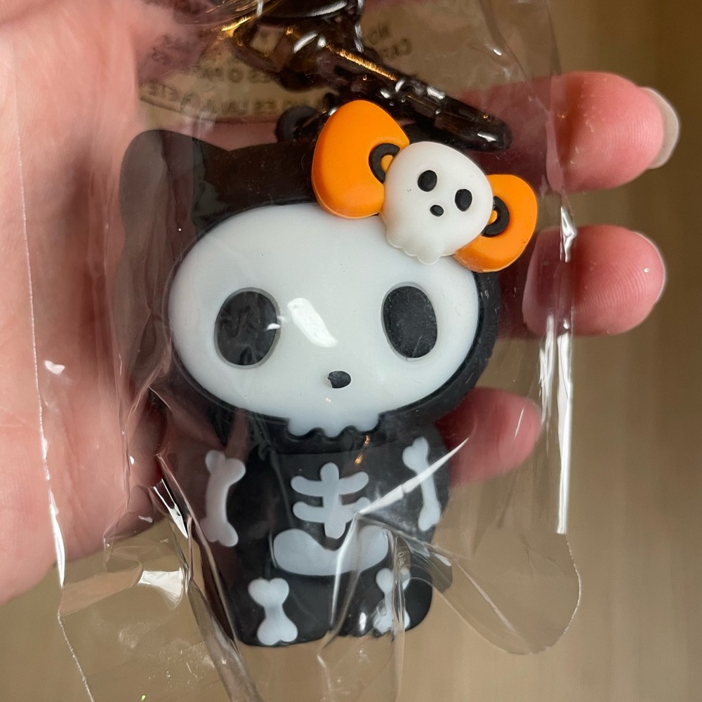 Loungefly NYCC 2024 Exclusive Hello Kitty Skeleton Keychain